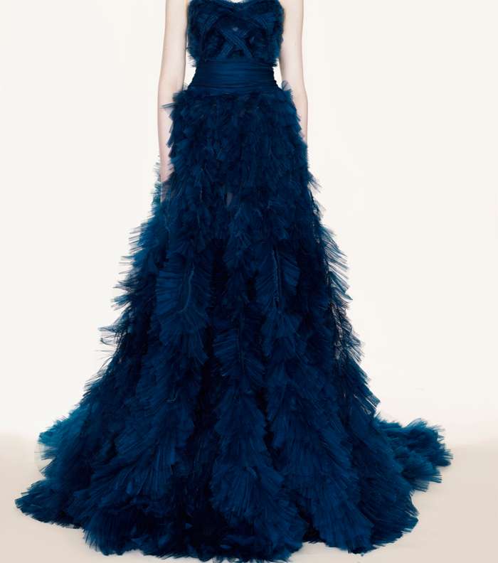 الفستان بموضة الـ Feather من مجموعة ماركيزا Resort 2016