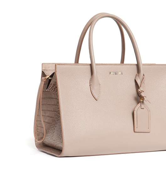 حقيبة أنيقة بلون الباستيل من مجموعة Paule Ka