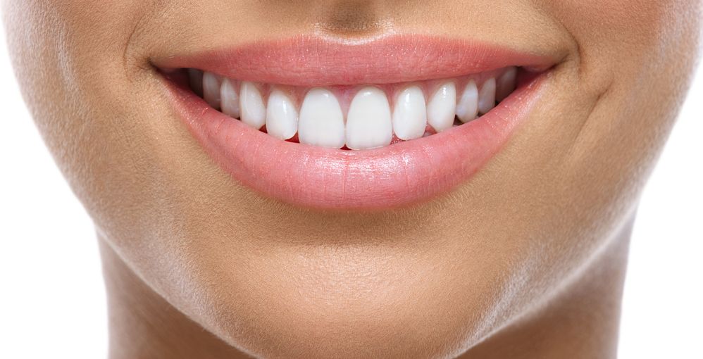 وصفة منزلية مذهلة لتبييض الأسنان في دقيقتين!‏