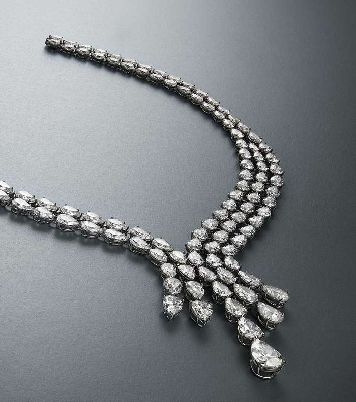 تاجر الماس سامر حليمة يقدم لك اجمل العقود الماسية