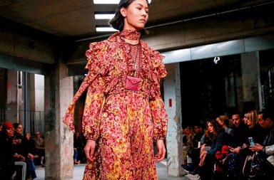 ازياء جيامباتيستا فالي لشتاء 2019