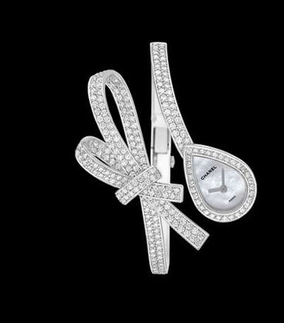 اكتشفي ساعات CHANEL الانيقة