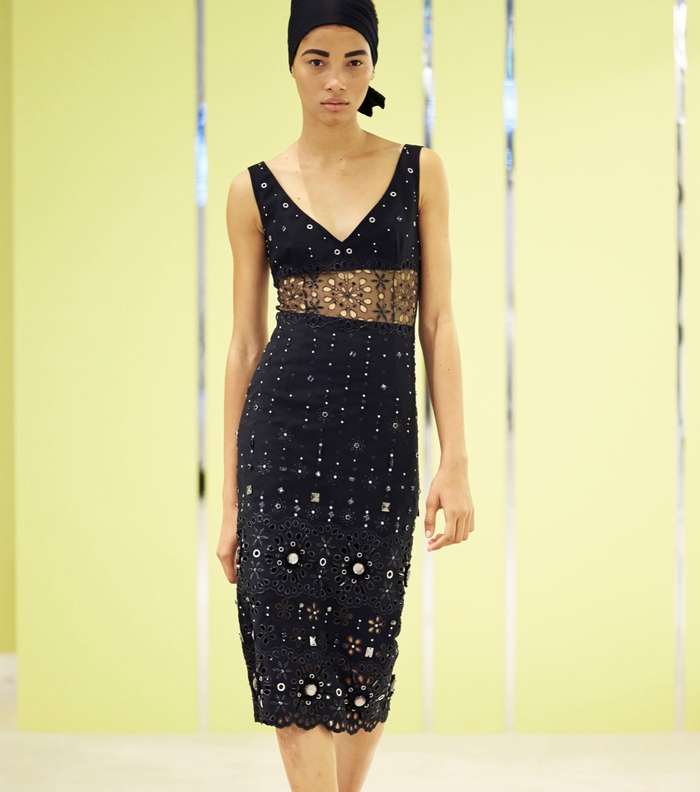 الفستان متوسط الطول الشفاف من مجموعة مارك جايكوبز Resort 2016