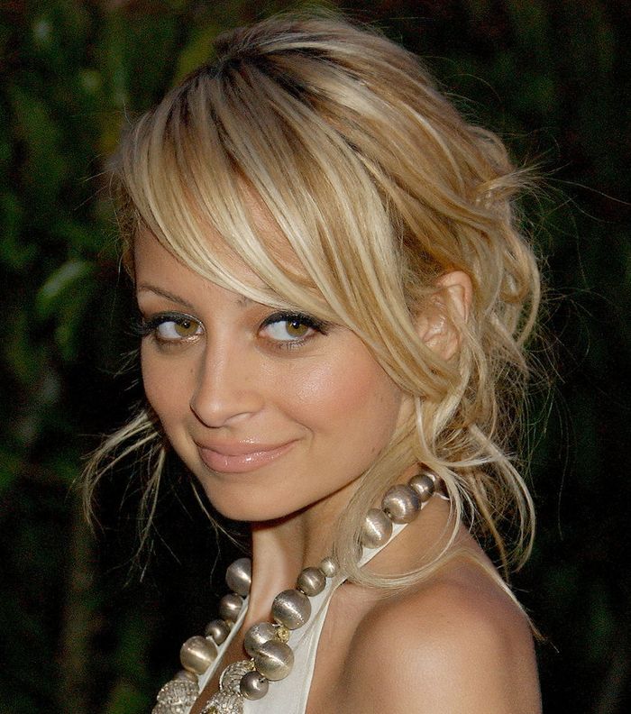 الأشقر...لونٌ كلاسيكي رافقها لسنوات