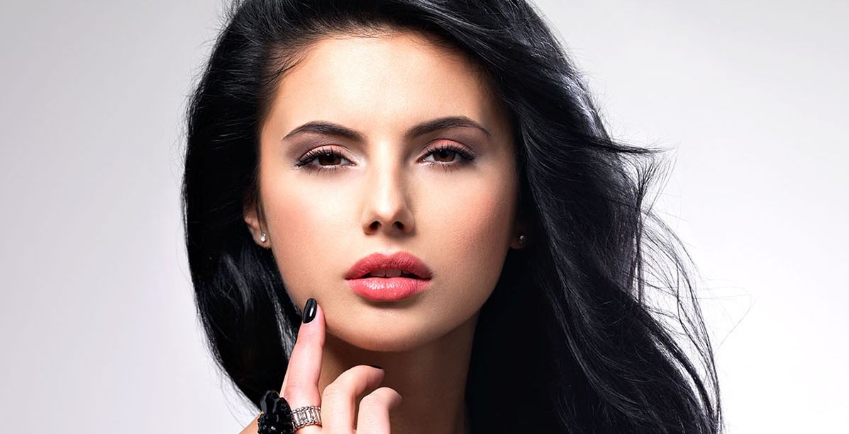 حلول لأكثر مشاكل البشرة شيوعاً الخاصة بالمرأة العربية 