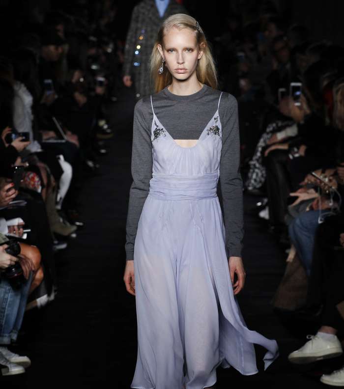 الاوفرول الرقيق فوق التوب القصيرة من No.21 لشتاء 2018