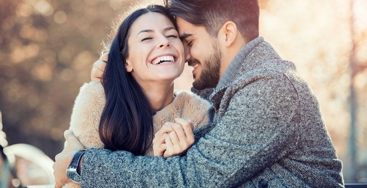 لا داعي للعطور: طبقي هذه الخلطة على جسمك وتمتعي برائحة يعشقها الرجل!