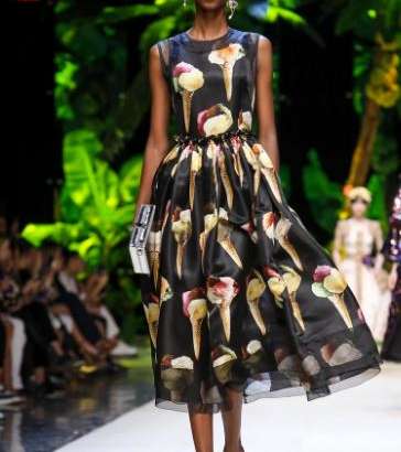 الفستان المنفوخ المطبع برسومات البوظة من دولتشي اند غابانا لصيف 2017
