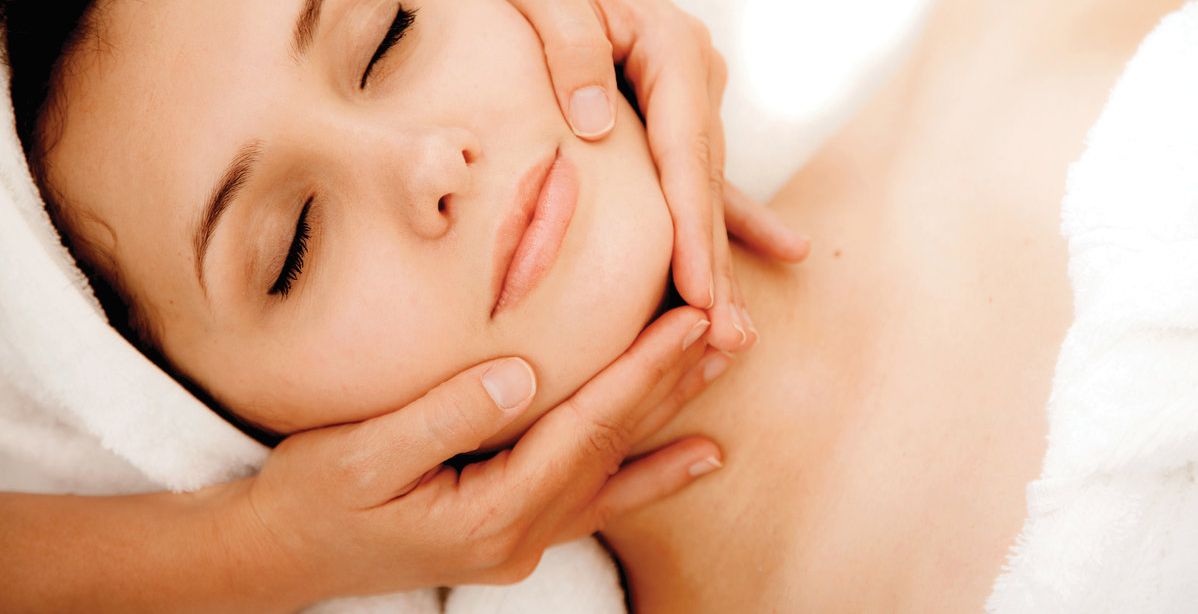 البشرة المختلطة والعناية بها