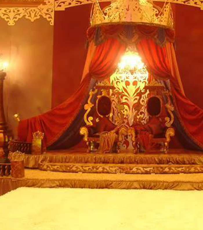 إليك صور كوش بلمسة ذهبية لتستوحي منها