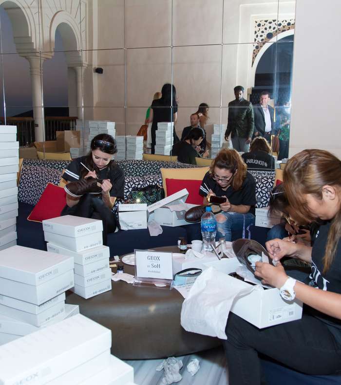 ضيوف الحفل يحصلن على أحذيّة Geox