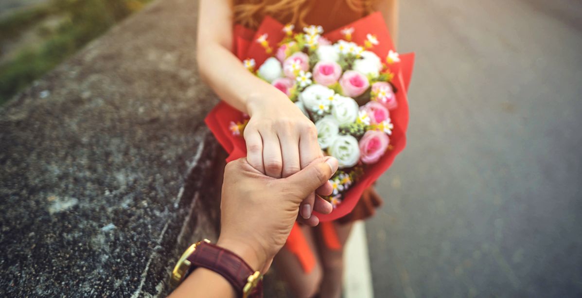عبارات الحب بين الكليشيه والحقيقة؟ أيها الاصدق تعبيراً؟