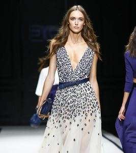 غيري إطلالتك مع مجموعة علامة Elisabetta Franchi لربيع وصيف 2016