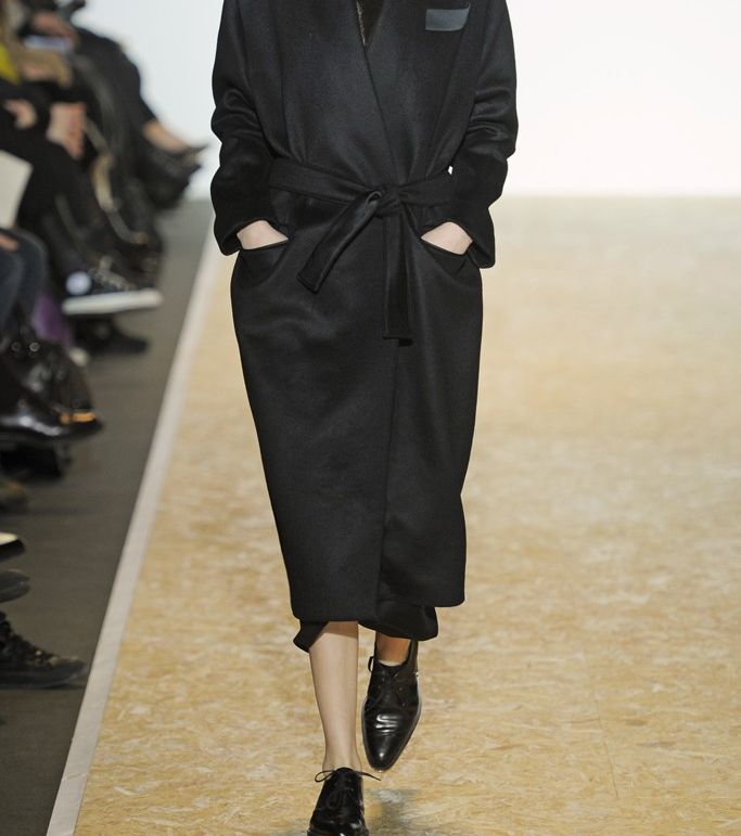 المعطف بموضة الفستان أو Robe موضة رائجة في شتاء 2015