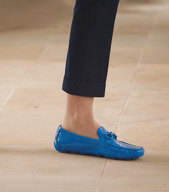 إخصلي على أجمل الإطلالات مع مجموعة أحذية علامة Salvatore Ferragamo الجديدة