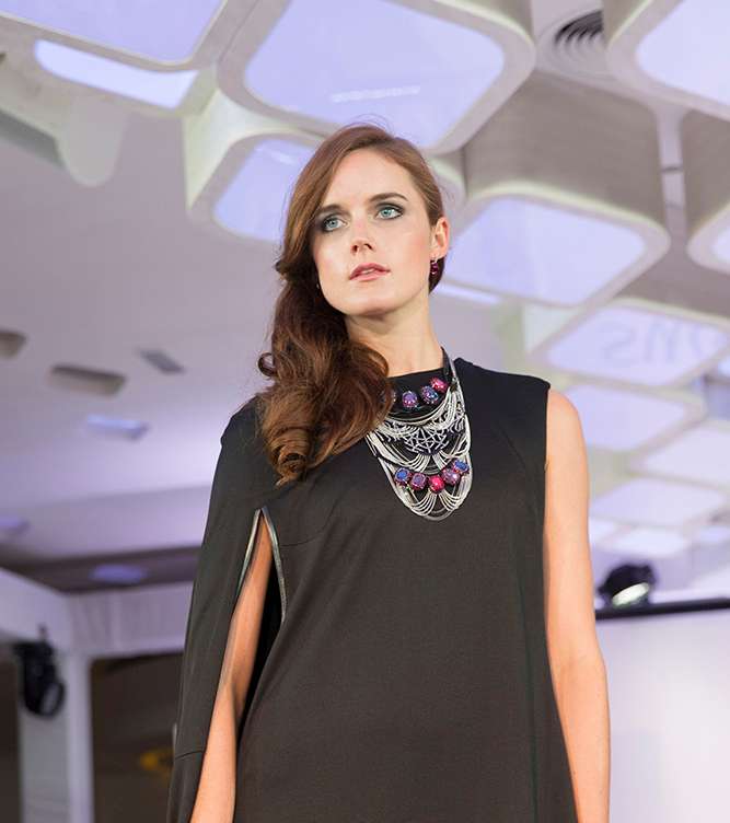 تصاميم سوارفسكي تبهر الجمهور خلال حفل عرض أزياء متألّق في دبي