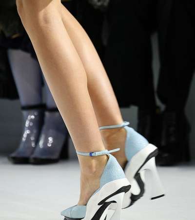 حذاء مميّز من تصميم Raf Simons 