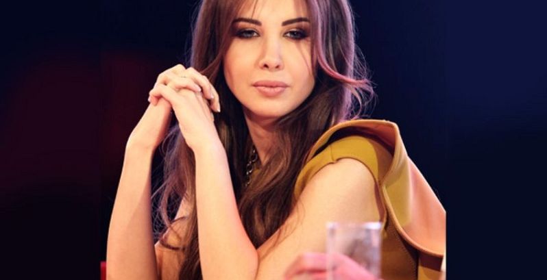 نانسي بفستان من Lanvin