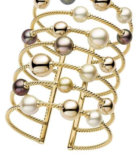 سوار عريض من اللؤلؤ من David Yurman لاطلالة مميزة هذا الموسم