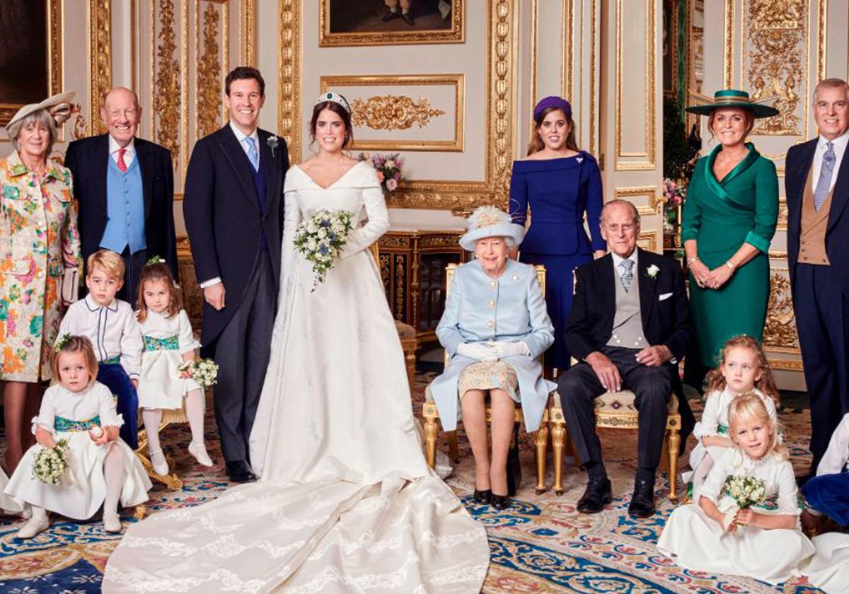 الأميرة أوجيني في الصورة الرسمية مع العائلة المالكة 