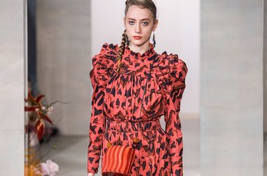 صور موديلات فساتين بكم طويل