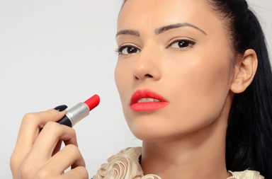 صور افضل ارواج ماركة لشفاه كبيرة