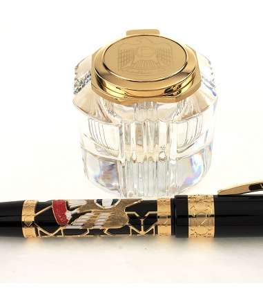 Visconti تعيّد الإمارات بقلم ثمين