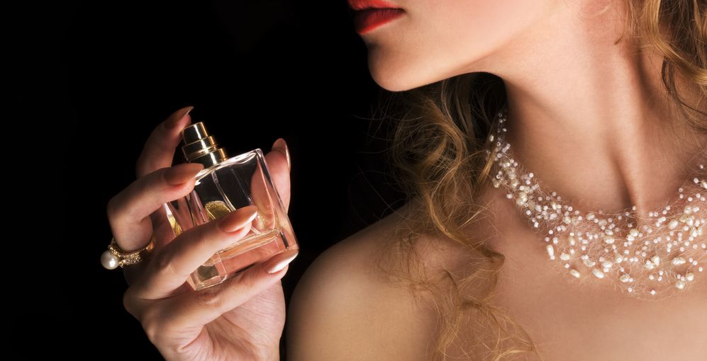 كيف تعرف العطر الاصلي من التقليد | الفرق بين الأصلي والمزيف