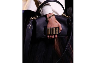 حقيبة ديور الجديدة لصيف 2017 من اسبوع الموضة الباريسي