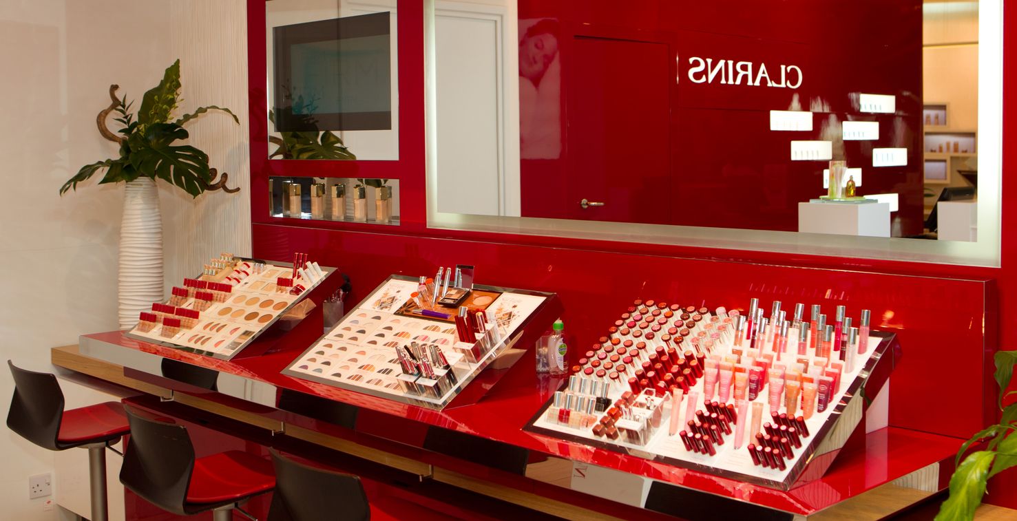 جلسة دلال في بوتيك كلارينز في دبي مول