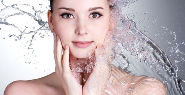 اخطاء تنظيف البشرة الوجه | نصائح لكيفية غسيل الوجه 