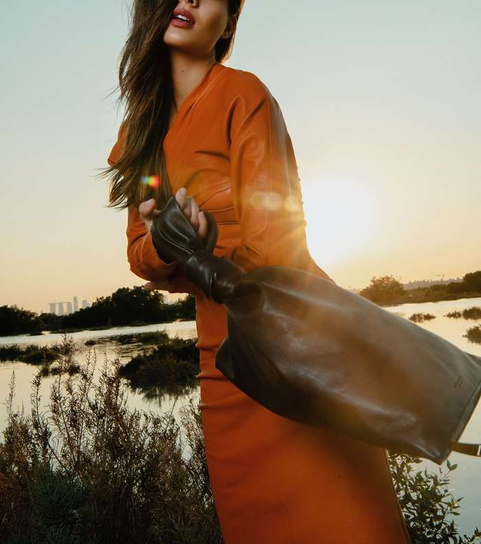 إطلالة أنيقة من Bottega Veneta