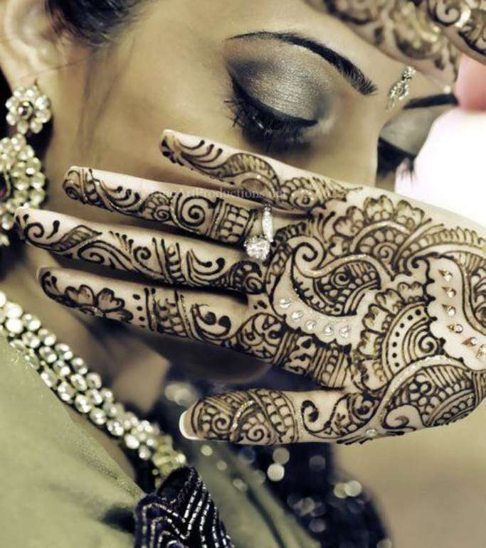 صور نقش حناء عروس مميزة