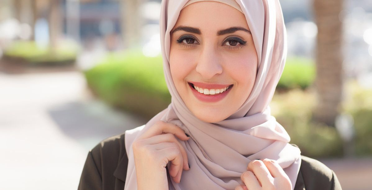 طرق لف الحجاب بالخطوات