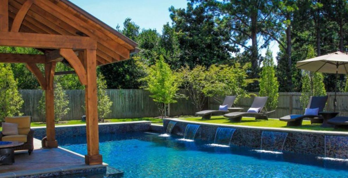 حائرة في كيفية تصميم حوض السباحة في منزلك؟