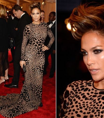جينيفر لوبيز تختار فستانها من توقيع مايكل كورس لحفل الـ Met Gala