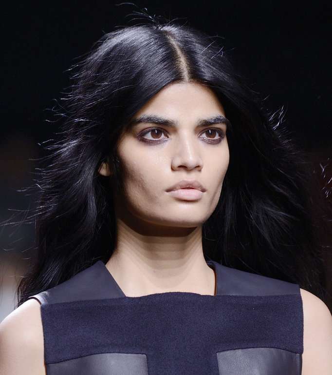 رقي إطلالة عارضات Hermès