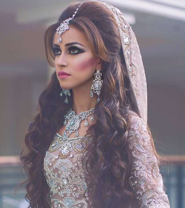صور تسريحات هنديه ناعمه