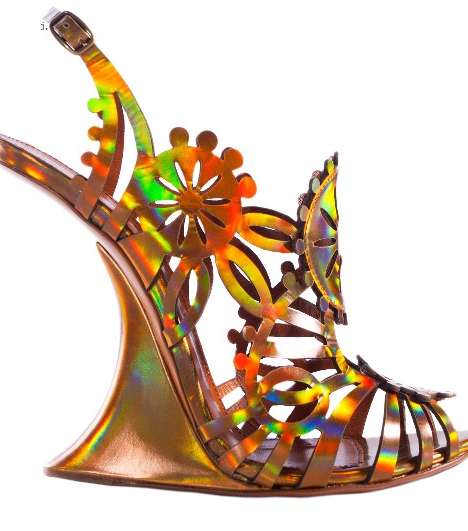 من Edmundo Castillo، اختاري أحذية الـ Wedges الغريبة