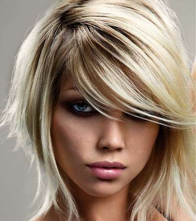 Model-Summer-Bob-Cut-18-3-2011