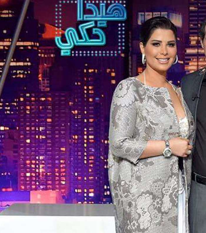 تصفحي موديلات وفساتين فنانات خليجيات