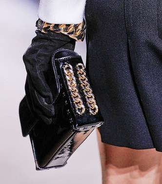 الـ Clutch الأنيق موضة في شتاء 2011-2012