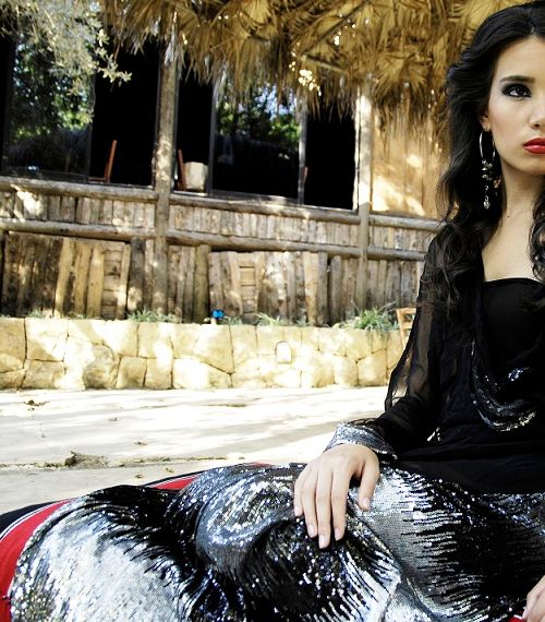 تألقي في شهر رمضان مع عبايات سميّة السويدي