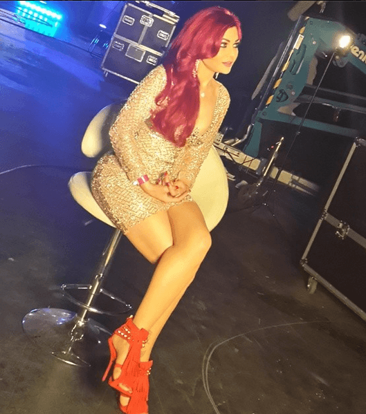 من صيحات موضة هيفاء وهبي، الأحذية بموضة الـ Fringe