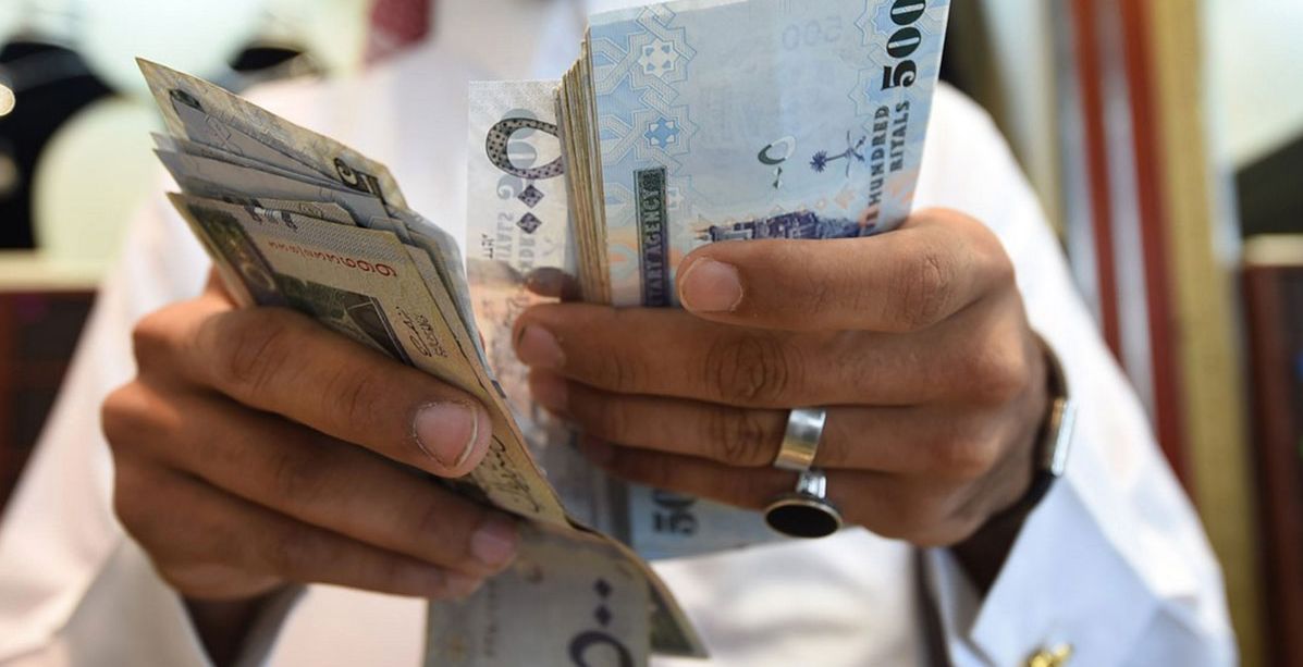 تفاصيل استقطاع النفقة من راتب الزوج في السعودية