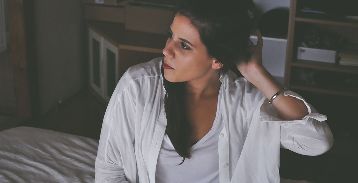 تبدو الأسعد في صورها لكنها تبكي كل ليلة قبل النوم