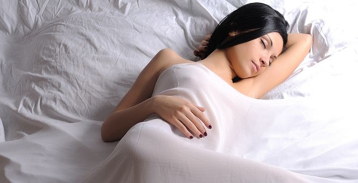 أطعمة تساعدك على النوم العميق!