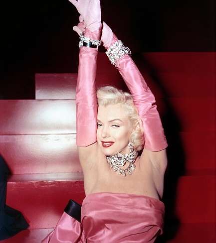 عقد فاخر من الماس من فيلم Gentlemen Prefer Blondes