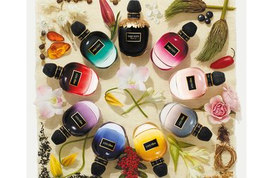 رقي العطور في مجموعة ألكساندر ماكوين الجديدة 