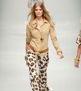 blumarine-wide-leg-pant-1-12-7-2011